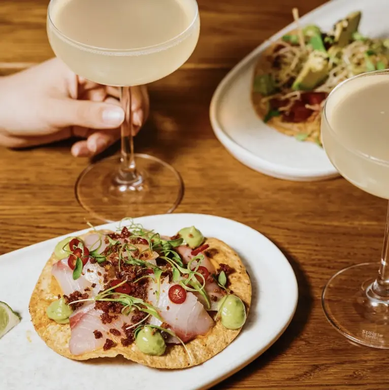 Puntarena: El tiempo, la cocina y la memoria de un restaurante hecho para perdurar