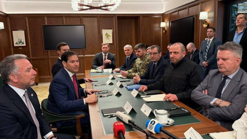 Las delegaciones de Ucrania y EE UU califican su reunión como productiva, pero Rubio advierte de que queda “mucho trabajo por hacer”