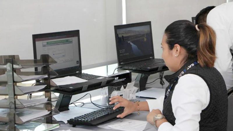 Obliga SAT a pagar impuestos por depósitos  elevados en cuentas no registradas