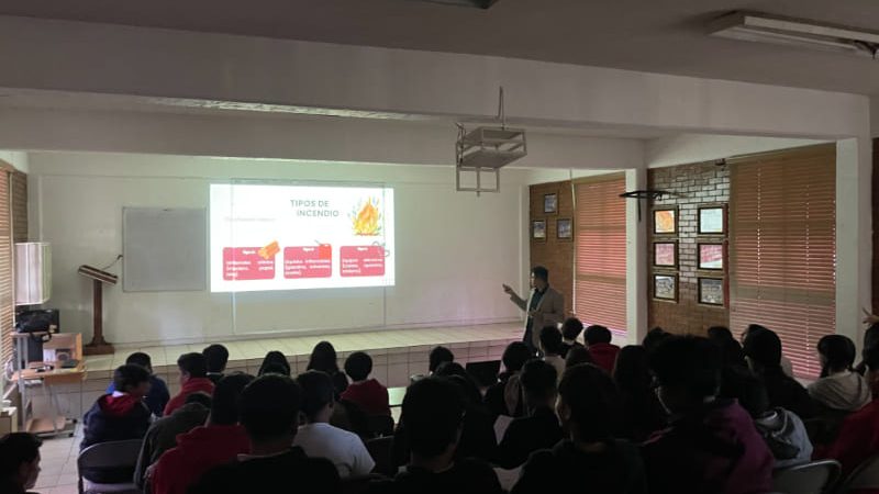 IMJUVET fortalece la preparación de las juventudes ante emergencias por incendios