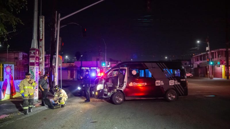 Taxi de ruta arrolla a peatón en la Zona Centro de Tijuana