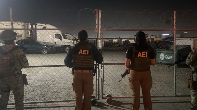 Asegura Fiscalía Regional de Tijuana vehículo con reporte durante cateo