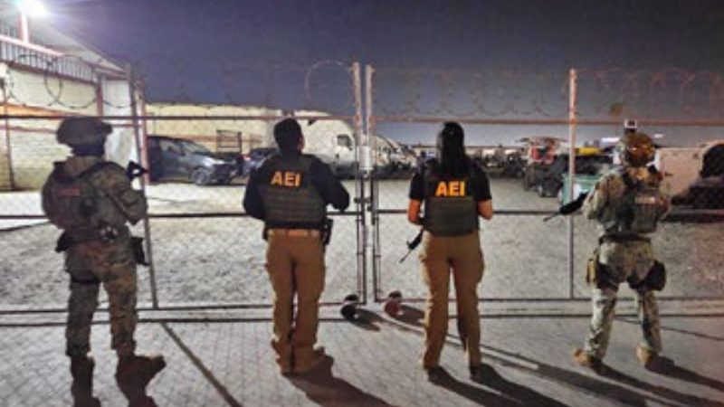 FGE Asegura más de 100 vehículos durante cateo en Tijuana