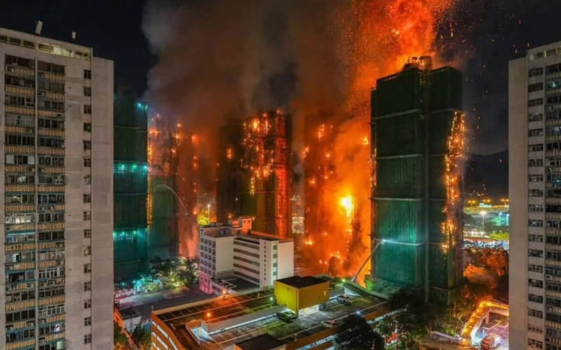 Un auténtico infierno en Hong Kong, edificios de Wang Fuk Court en Tai Po, China
