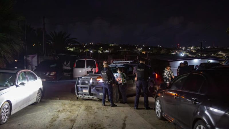 Detienen a hombre por dañar autos en la colonia Miramar