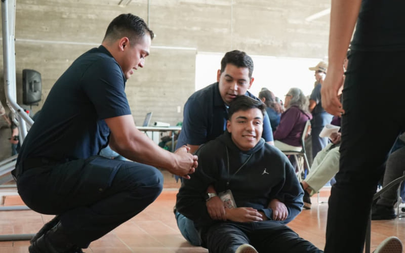 Capacita Bomberos Tijuana a comité vecinal “4to Poder” en primeros auxilios