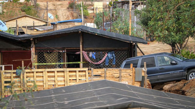 Tres hombres son encontrados sin vida dentro de una vivienda en colonia El Rinconcito; se encontraban bebiendo al momento del ataque