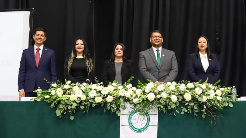 Alcalde Román Cota atestigua toma de protesta de la Nueva Mesa Directiva de la Barra de Abogados de Tecate “Rubén Armendáriz Rodríguez»