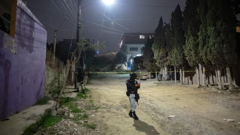 Hombre asesinado a balazos a espaldas de una taquería en Tijuana