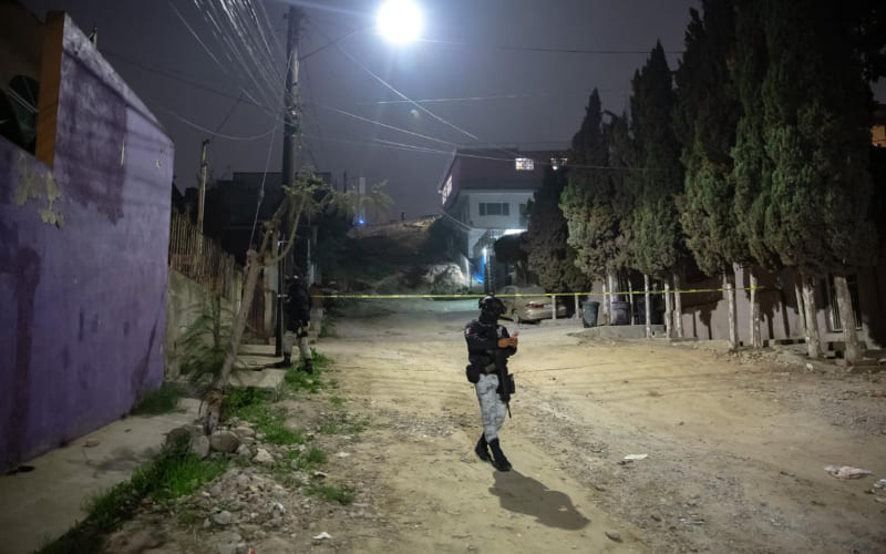 Hombre asesinado a balazos a espaldas de una taquería en Tijuana