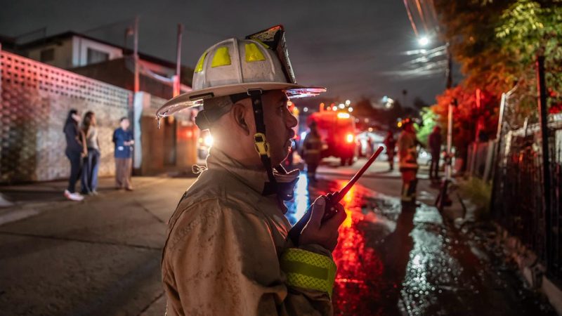 Fuerte incendio consume vivienda en la colonia Hidalgo