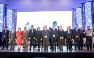 Líderes empresariales se reúnen en Tijuana para analizar el futuro económico del país