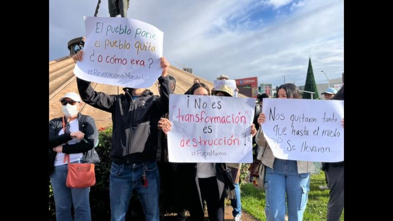 Comienzan a congregarse para la marcha de la generación Z en la glorieta Cuauhtémoc