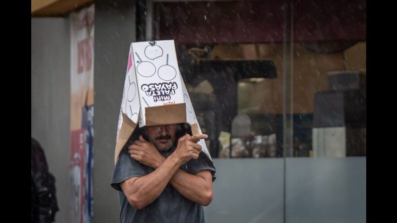 Primera celda de lluvias provoca múltiples accidentes y caos vial en Tijuana