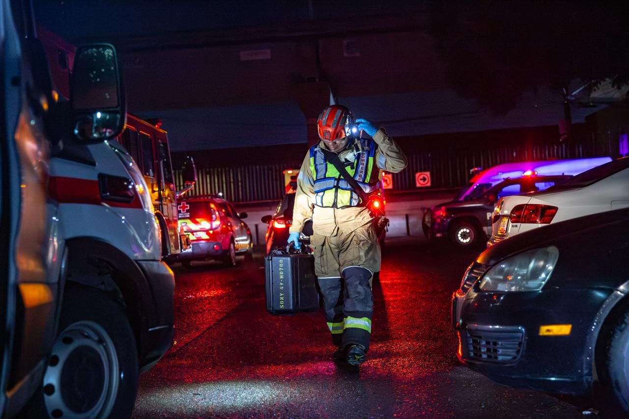 Hombre herido de bala pide auxilio en la Delegación Zona Norte; hay dos detenidos