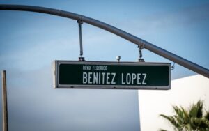 Mujer pierde la vida mientras conducía y su vehículo se impacta