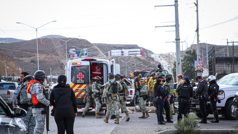 Unidad de la Guardia Nacional provoca choque contra una Pick Up en el bulevar 2000