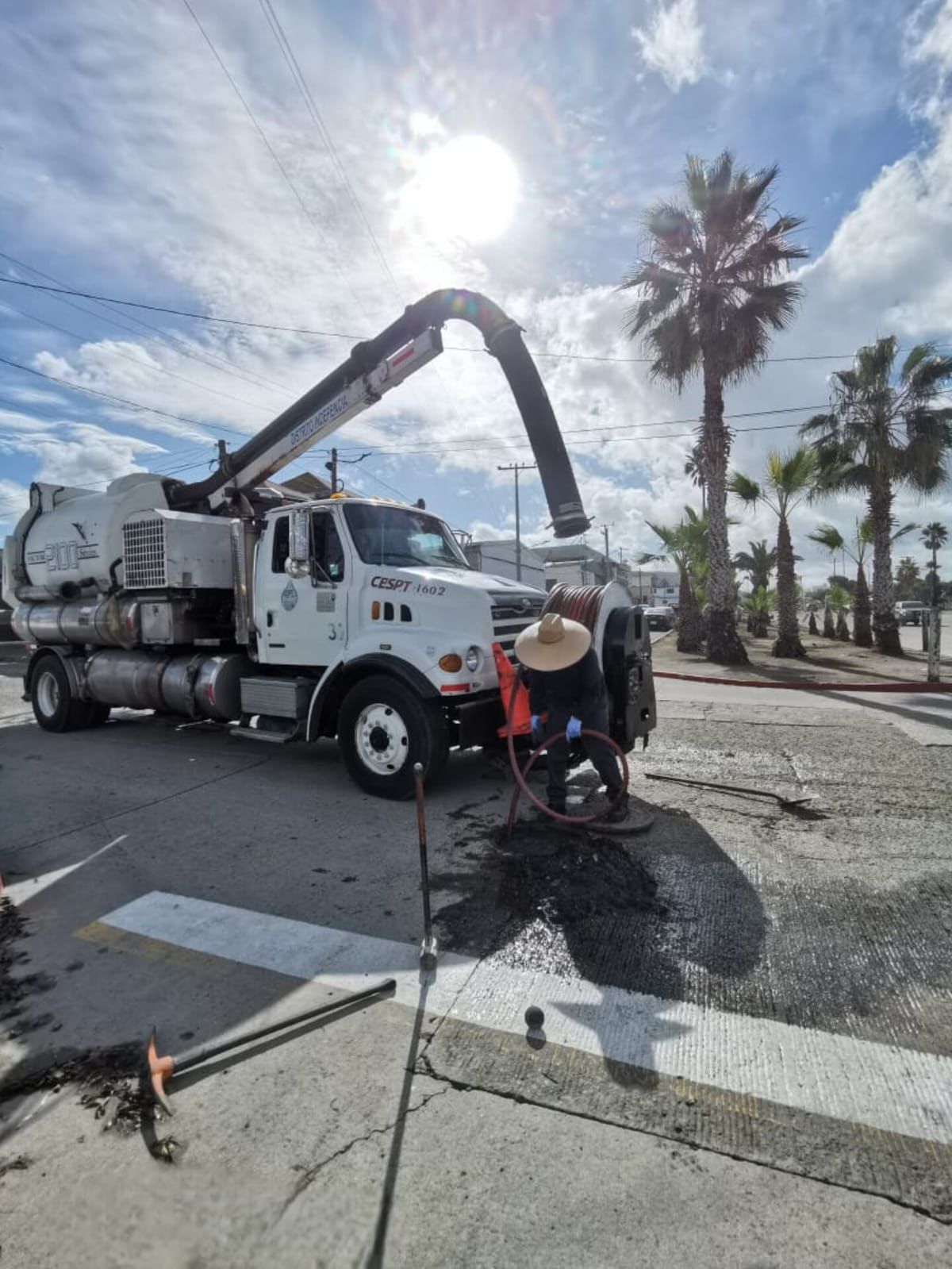 Refuerza CESPT trabajos de desazolve en Tijuana