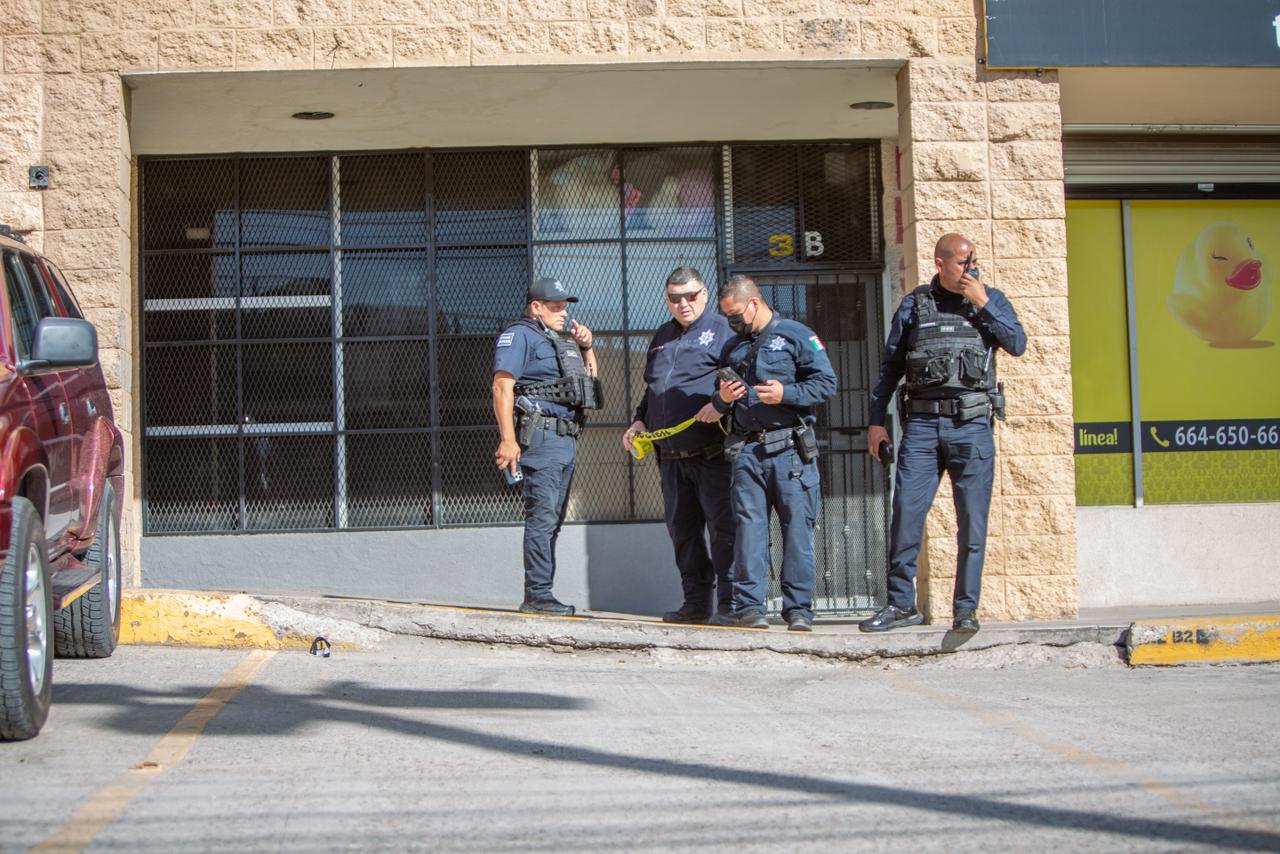 Asaltan a hombre en plaza Los Álamos tras cambiar 5 mil dólares