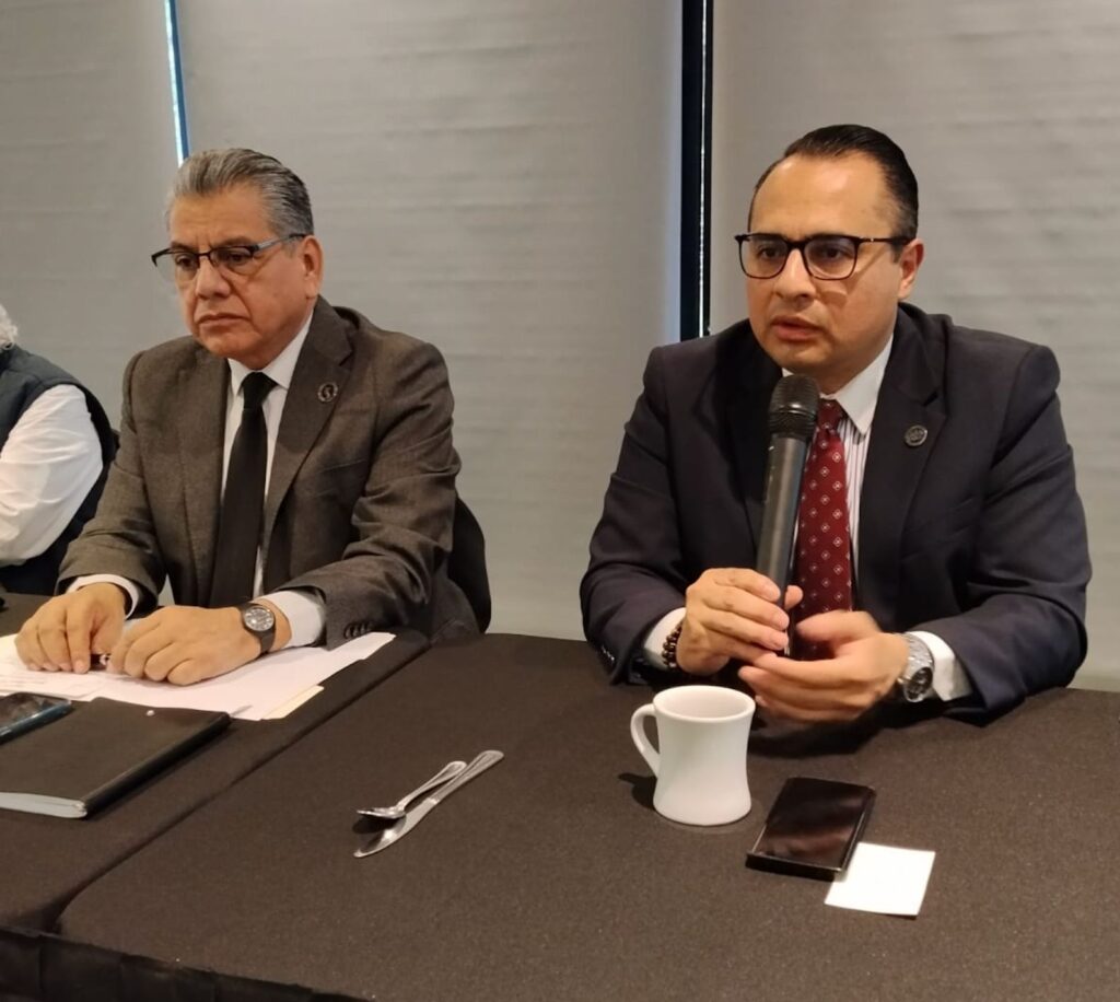 Pariticipa Fiscal Regional de Tijuana en reunión con ell Colegio de Abogados Ignacio Burgoa Orihuela