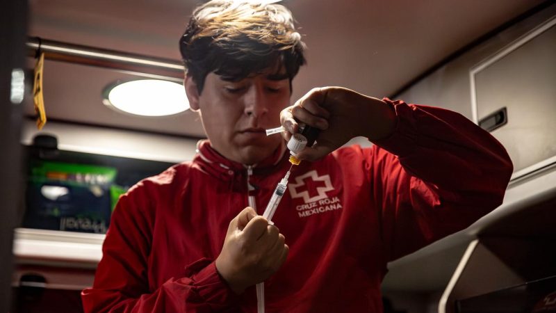 Volcadura en la Zona Centro deja a una mujer y dos menores con crisis nerviosa