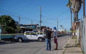 Incendio en vivienda de Rosarito deja una mujer sin vida y un hombre herido