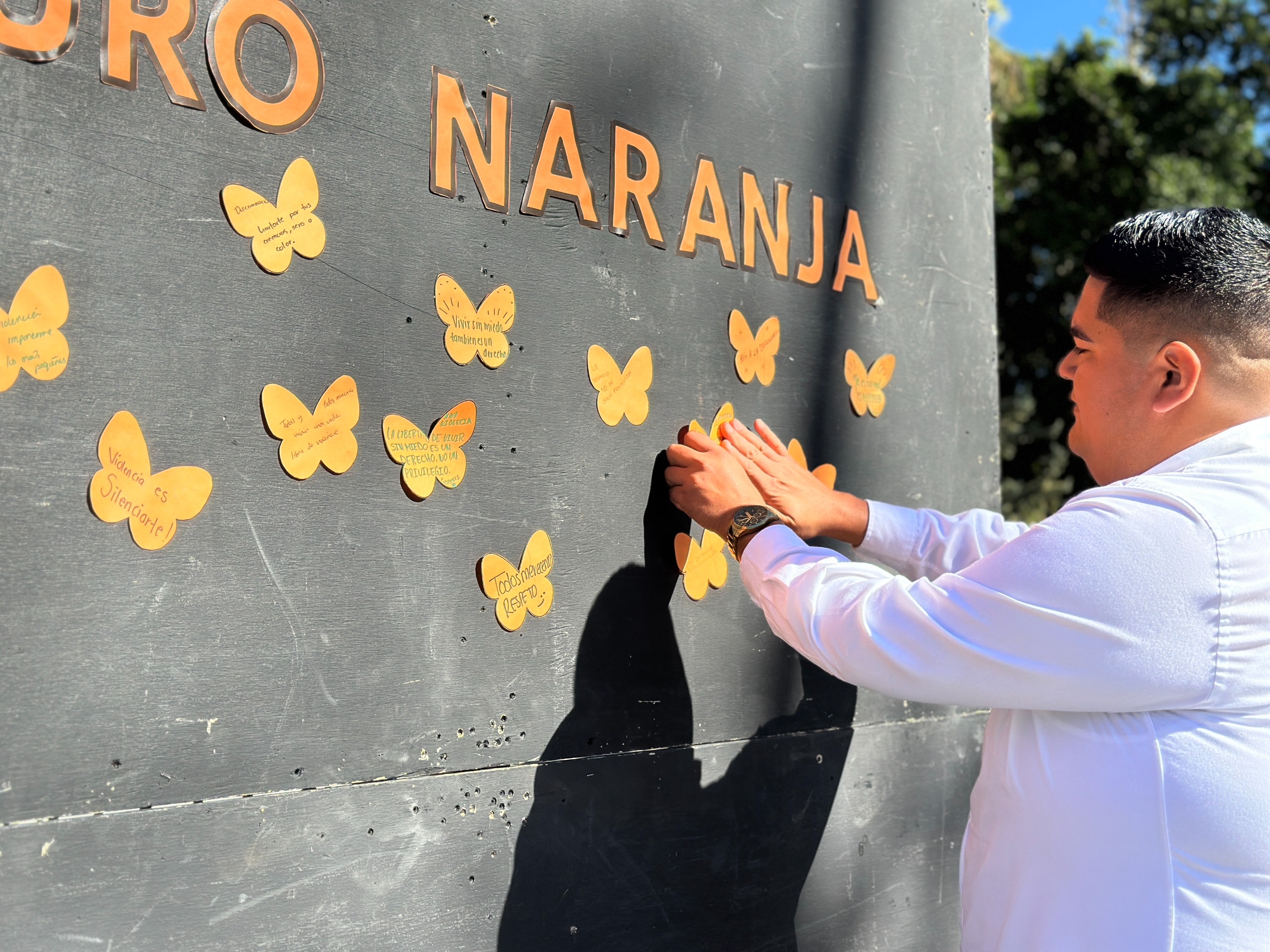 IMMUJER instala Muro Naranja para promover la reflexión y acción colectiva contra la violencia de género
