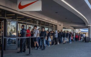 Black Friday: Tiendas abarrotadas en Las Américas