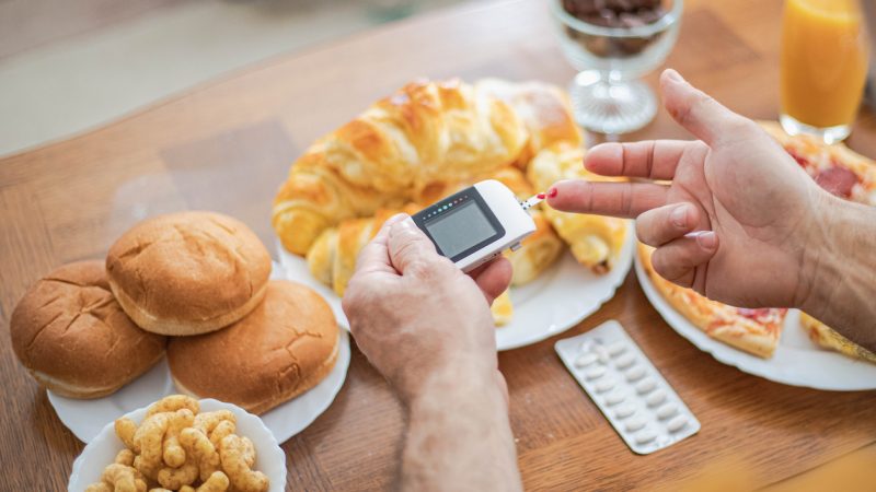 Los alimentos ultraprocesados desencadenan enfermedades crónicas, y la solución no es reformularlos