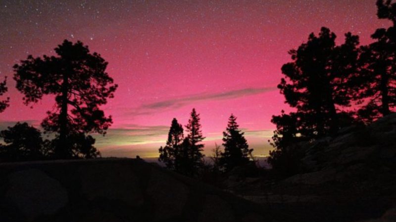 ¿Cuál es la relación entre las tormentas solares y las auroras boreales?