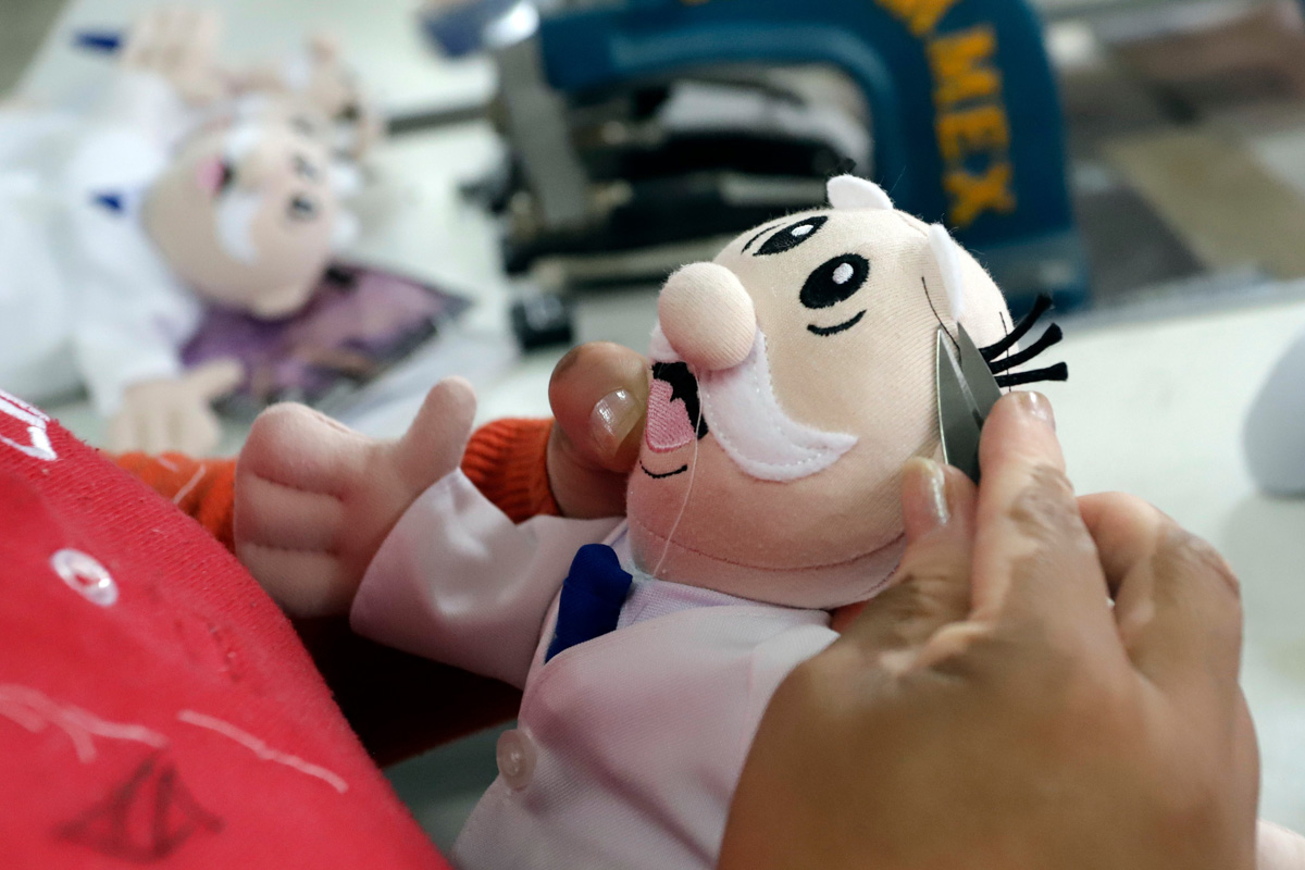 No solo medicamentos, estos son los negocios y fundaciones del Dr. Simi