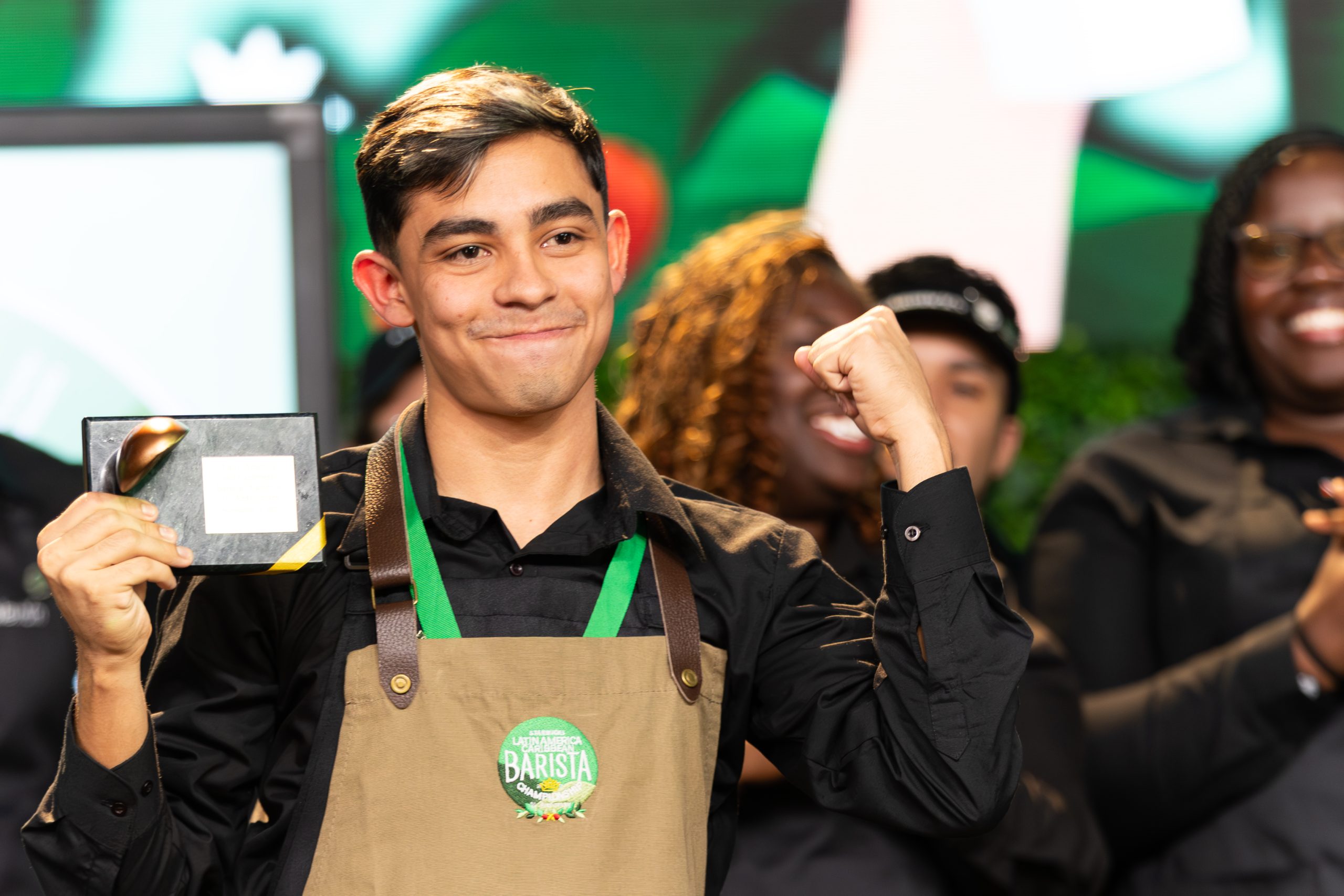 La receta de Starbucks para mantener estabilidad laboral en México mientras en EU las huelgas crecen