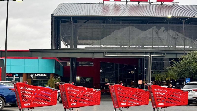 ¿Por qué H-E-B no llega a la CDMX? El súper texano crece “gota a gota” lejos del Valle de México