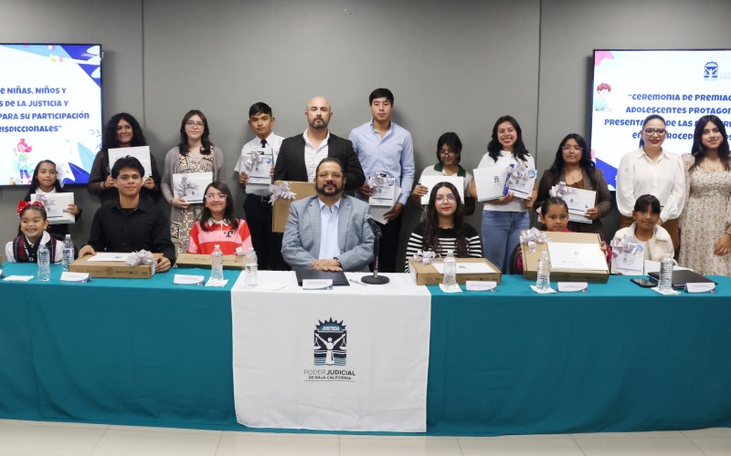 Poder Judicial entrega premios del Concuros de Dibujos, Cartas y Ensayos