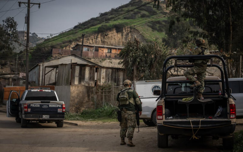 Localizan a persona sin vida con huellas de violencia en la colonia Rancho Las Flores