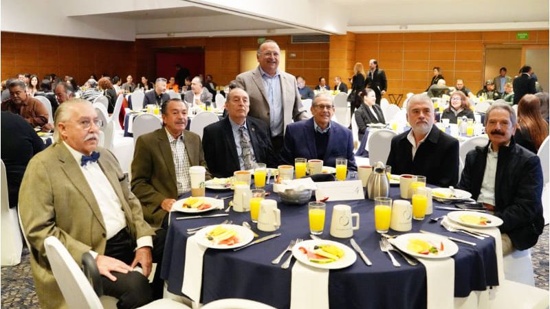 Olivaldo Paz acepta el reto de continuar como presidente de Canaco Tijuana