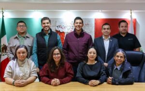 Román Cota toma protesta a Rocío Martínez como nueva directora de IMACTE