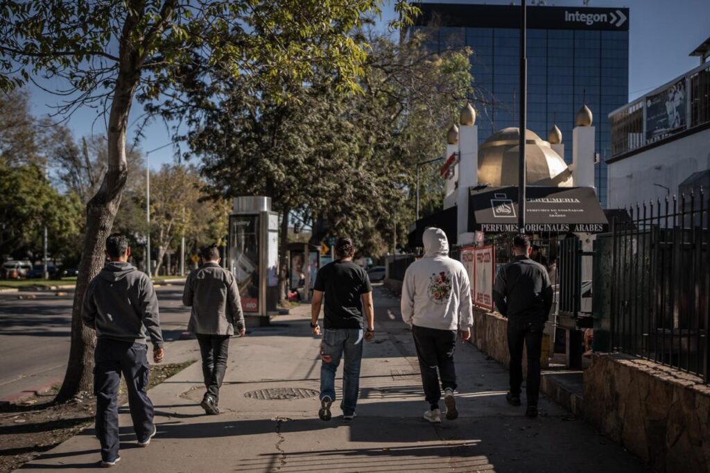 Vientos provocan apagones en la Col. El Valle por caída de cables