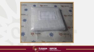 Detienen a tres por colocar lona con amenazas en Parque Reforma