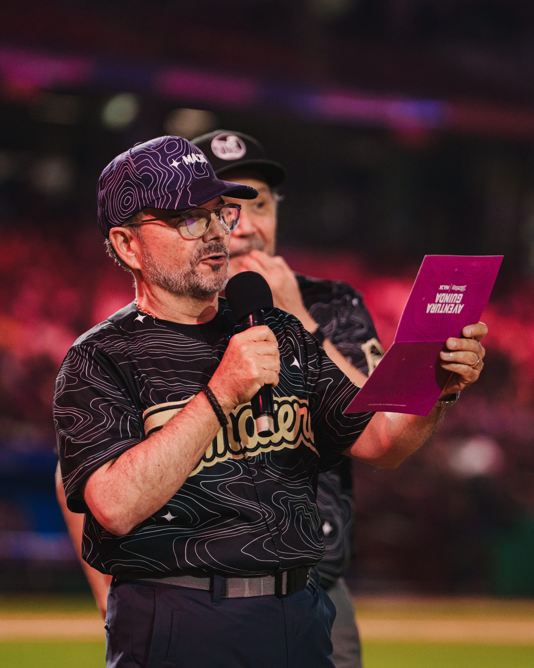 MAJA Sportswear reúne el pasado y presente en el estadio de los Tomateros