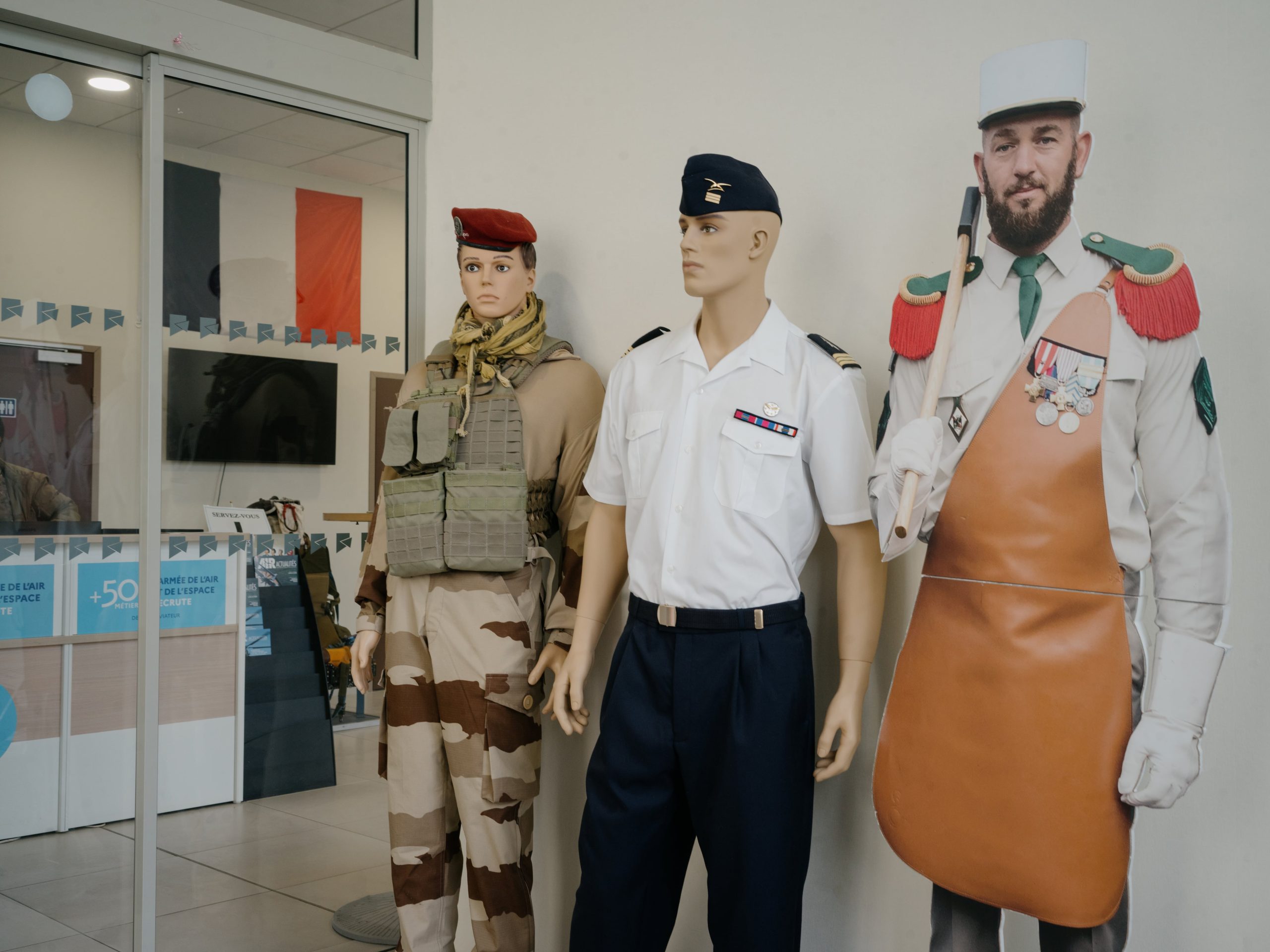 Francia comienza el reclutamiento de la nueva mili: “Quiero servir a mi país en tiempos difíciles”