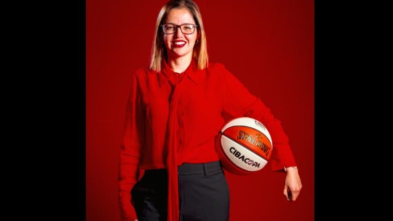 Paloma Zapata vuelve a casa: la pionera que inspira y fortalece al cuerpo técnico de Zonkeys