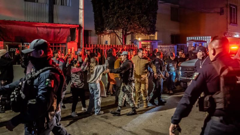 Detienen a hombre y mujer por presunto caso de maltrato animal en la colonia Otay Jardín de Tijuana