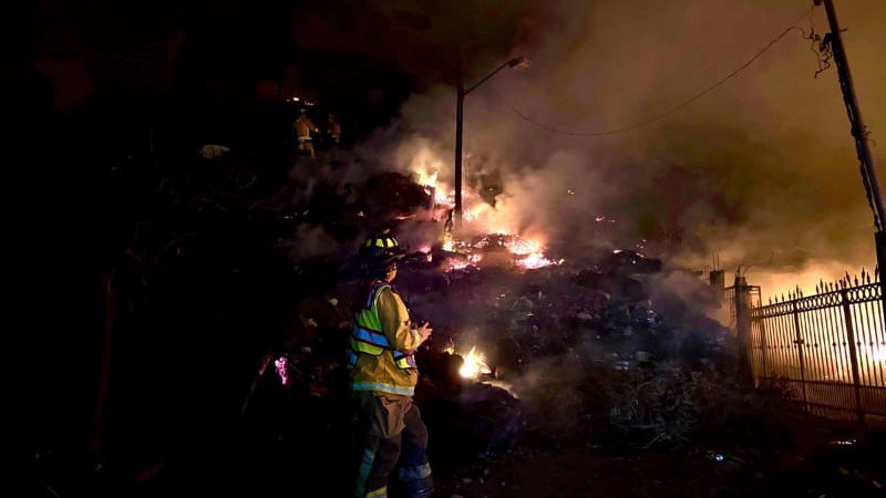 Fuerte incendio consume varias viviendas en la colonia Rancho Las Flores; familias solicitan apoyo