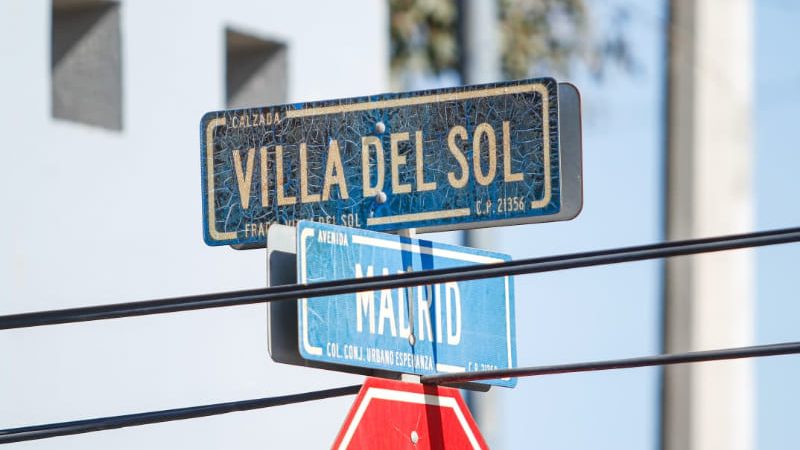 Localizan narcomanta en estación policial de Villas del Sol, en Mexicali