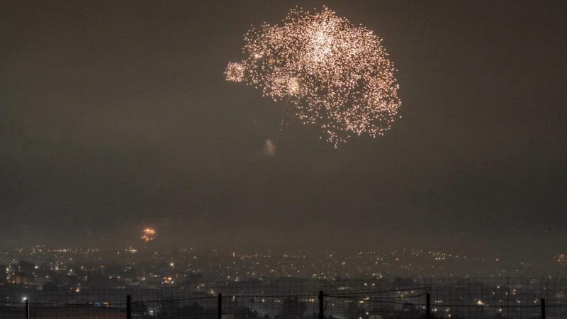 Inicia el año 2026 con fuegos artificiales en la Zona Este de Tijuana