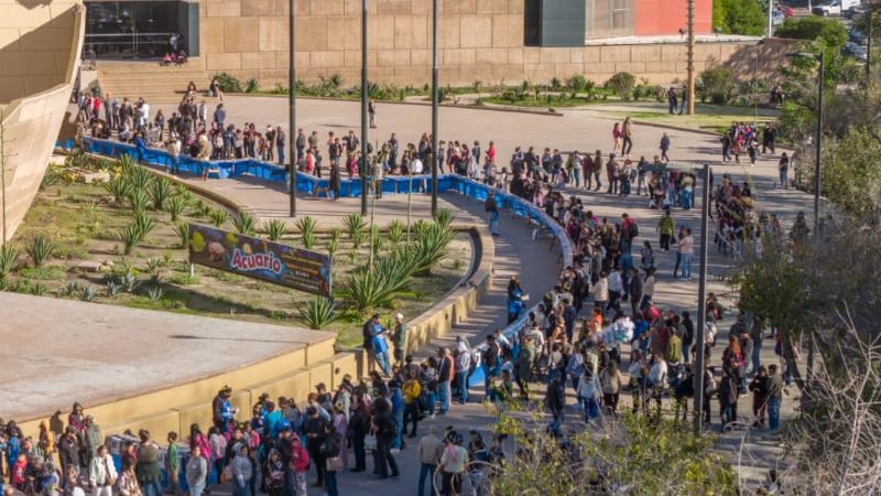 Parten Monumental Rosca en el Centro Cultural de Tijuana