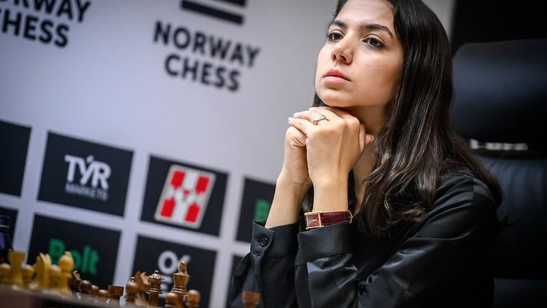 Sara Khadem, ajedrecista: “El pueblo iraní ha cumplido su parte, pero por sí solo no puede resolver esta situación”