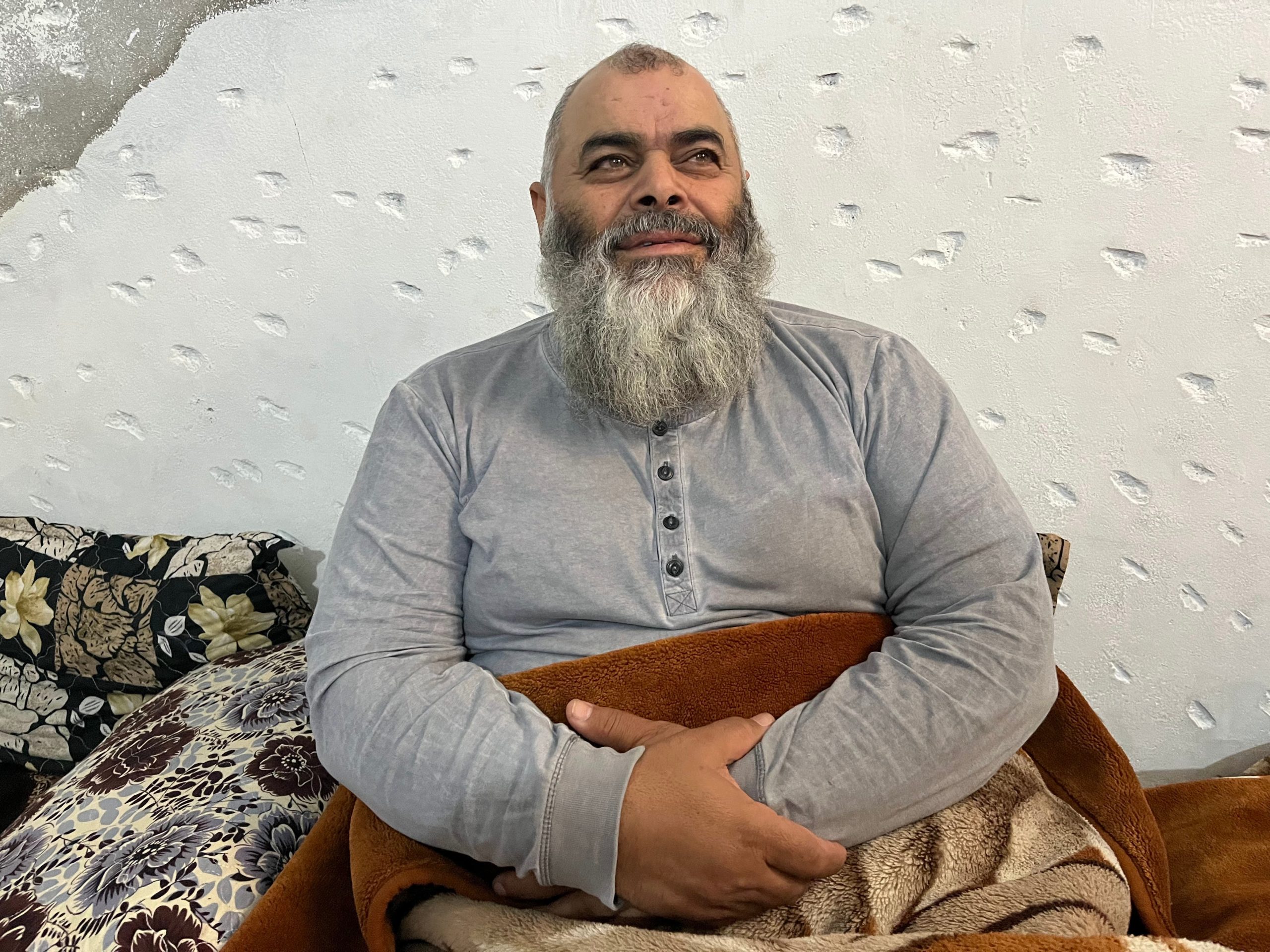 Liberados del campamento sirio de Al Hol que acaba de controlar el ejército: “Para los guardas, todos éramos terroristas”