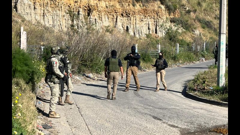 Incendian BMW en la colonia Los Altos